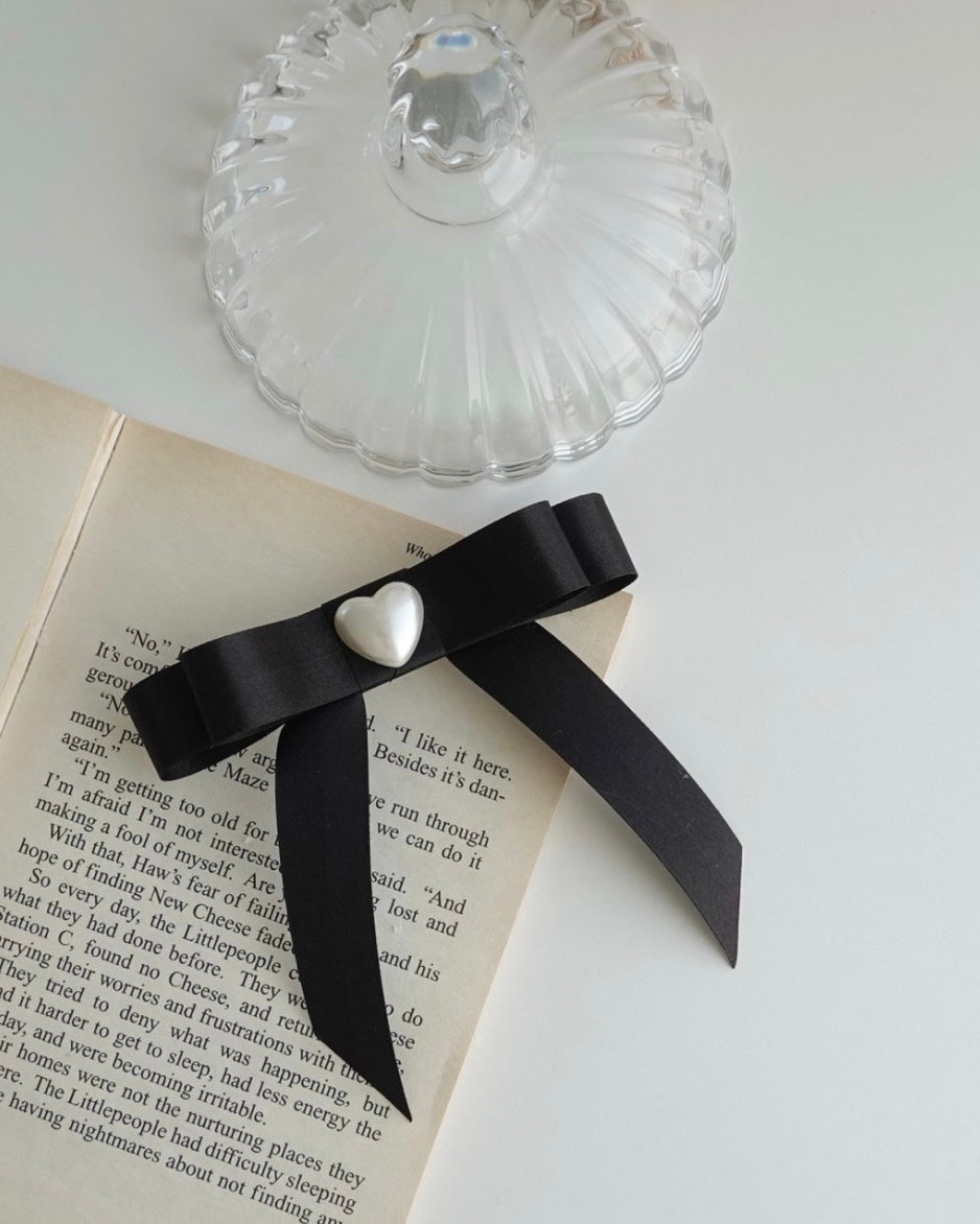 Aurora Heart Ribbon Pin