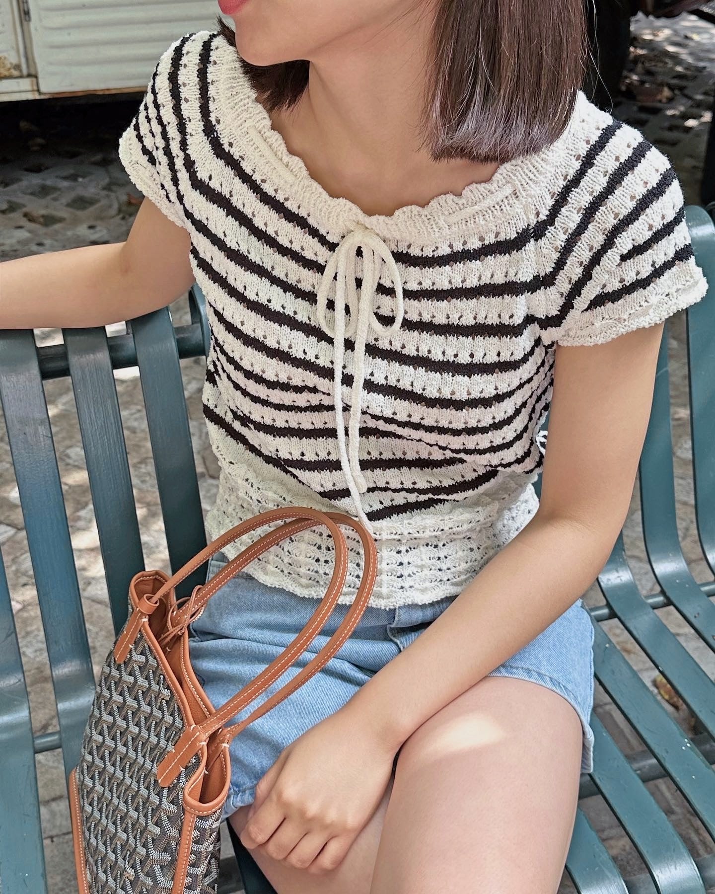 String Punching Knit Top