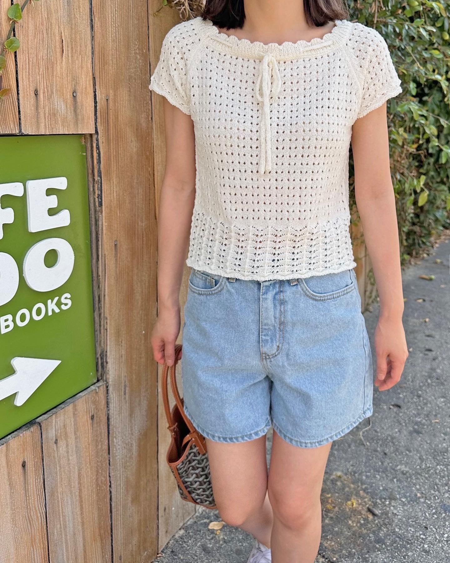 String Punching Knit Top