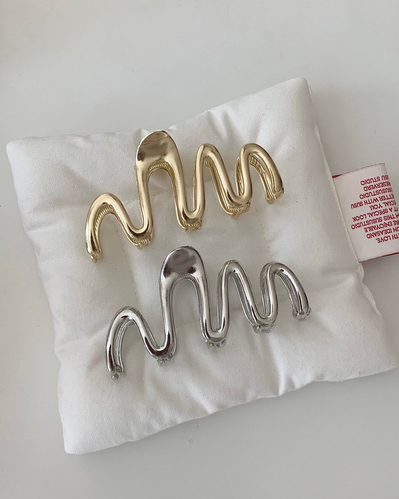 Wavy Metal Hair Claws