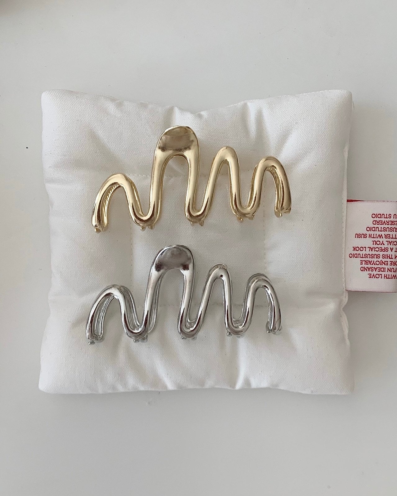 Wavy Metal Hair Claws