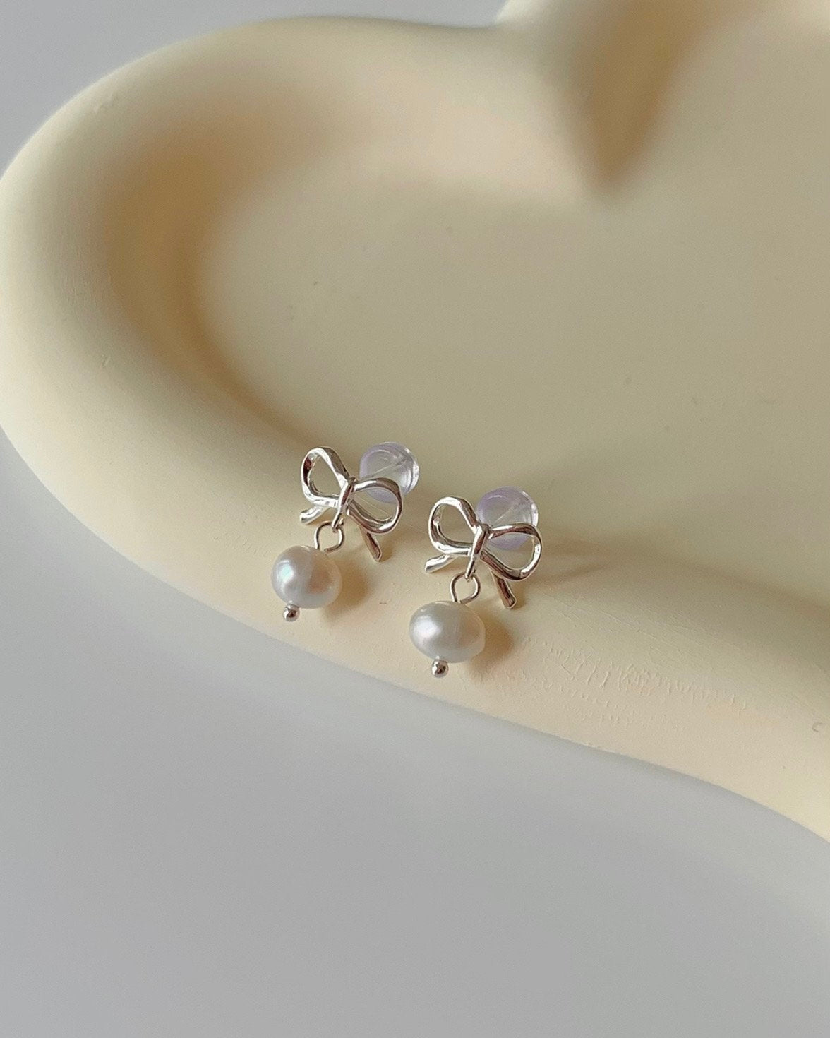 925 Silver Ribbon and Pearl Earrings