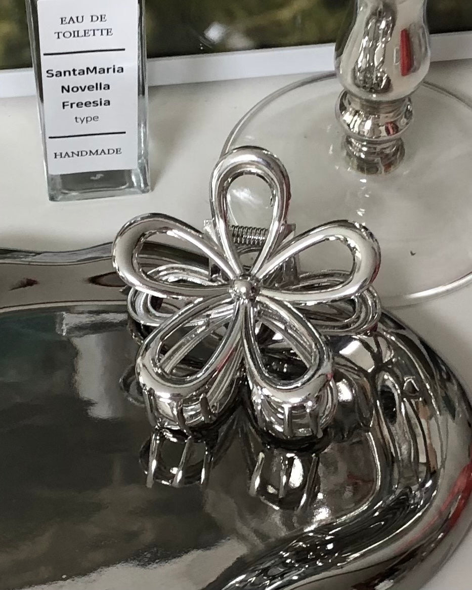Metal Daisy Claw Clip