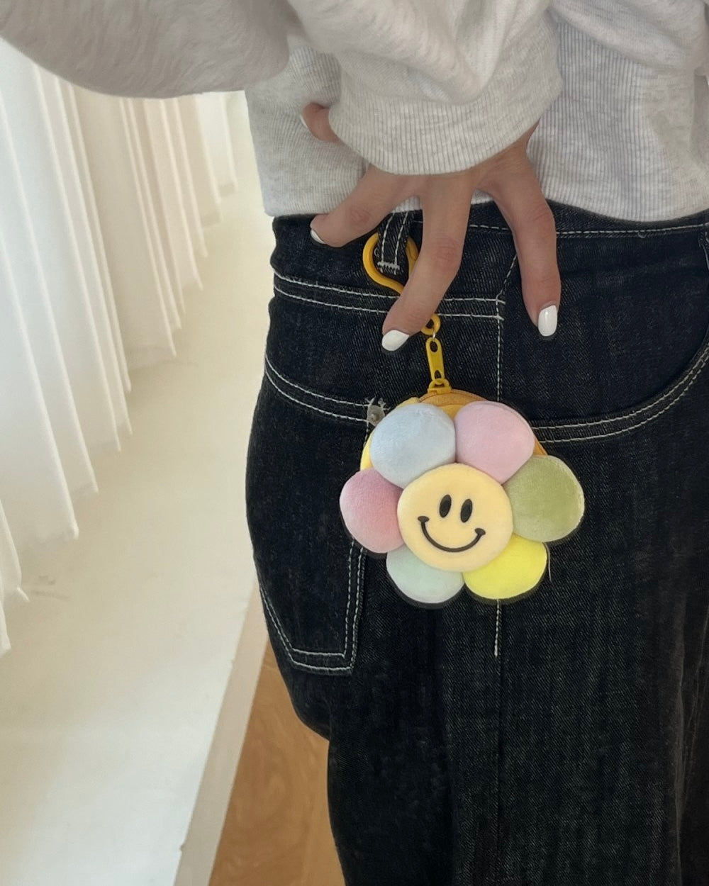 Smile Daisy Pouch Keychain