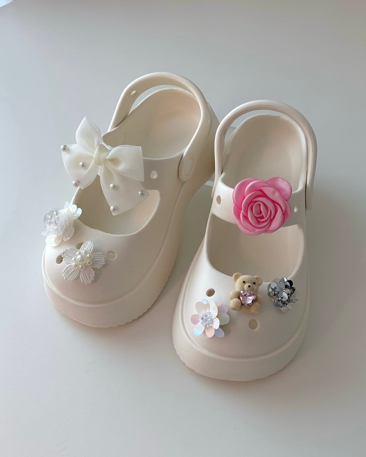 Pearl Bow Sandal Charm (Single Piece)
