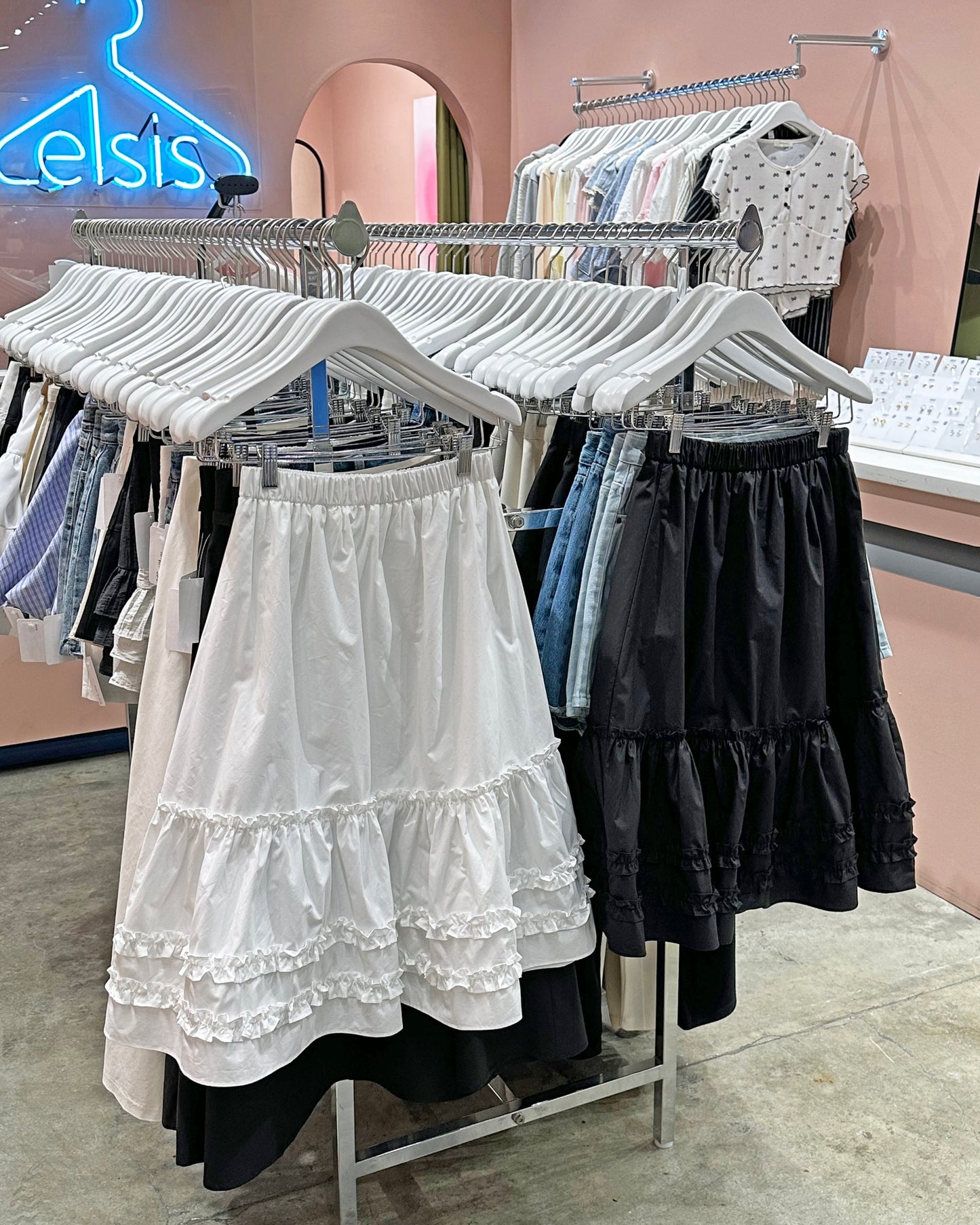 Frill Line Skirt