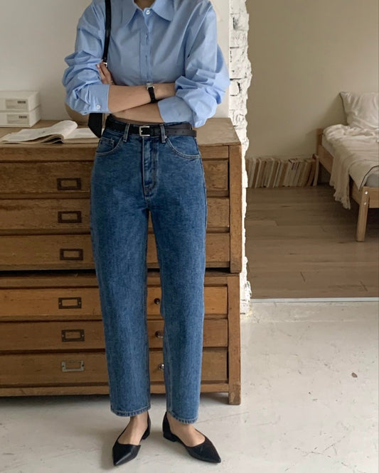 Relaxed Straight Leg Jeans