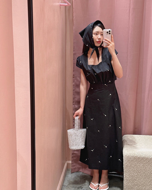 Midnight Daisy Embroidered Set