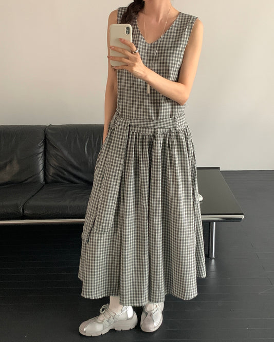 Black & White Plaid Sleeveless Dress