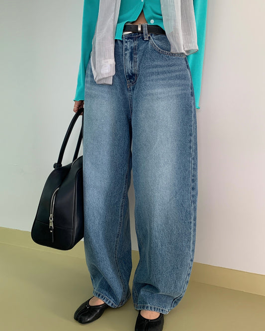 Relaxed Barrel Leg Wide Jeans