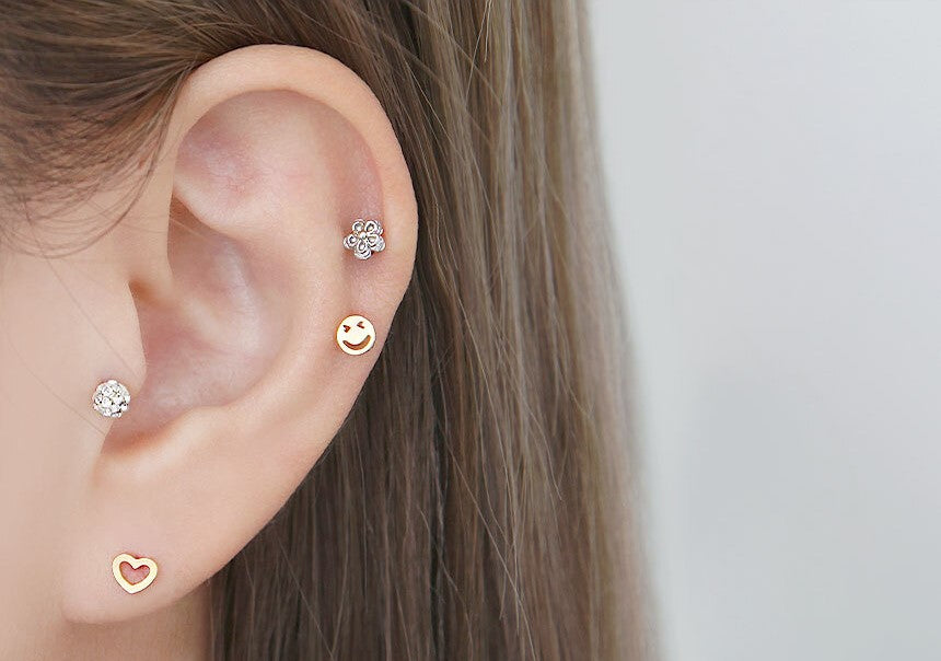 14K Gold Pin Mini Heart Stud Earring