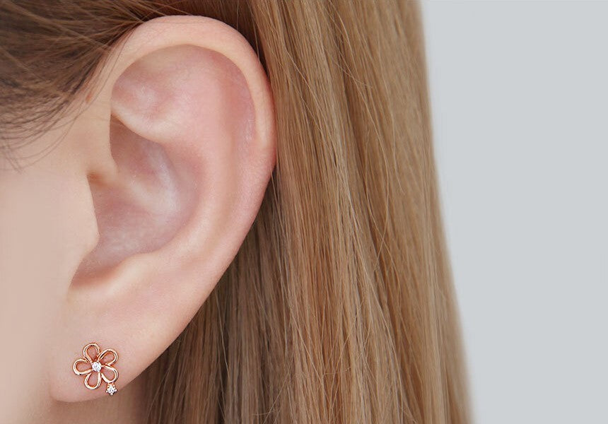 14K Gold Pin Mini Flower Stud Earring