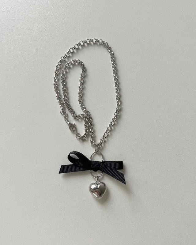 Heart & Ribbon Chain Necklace