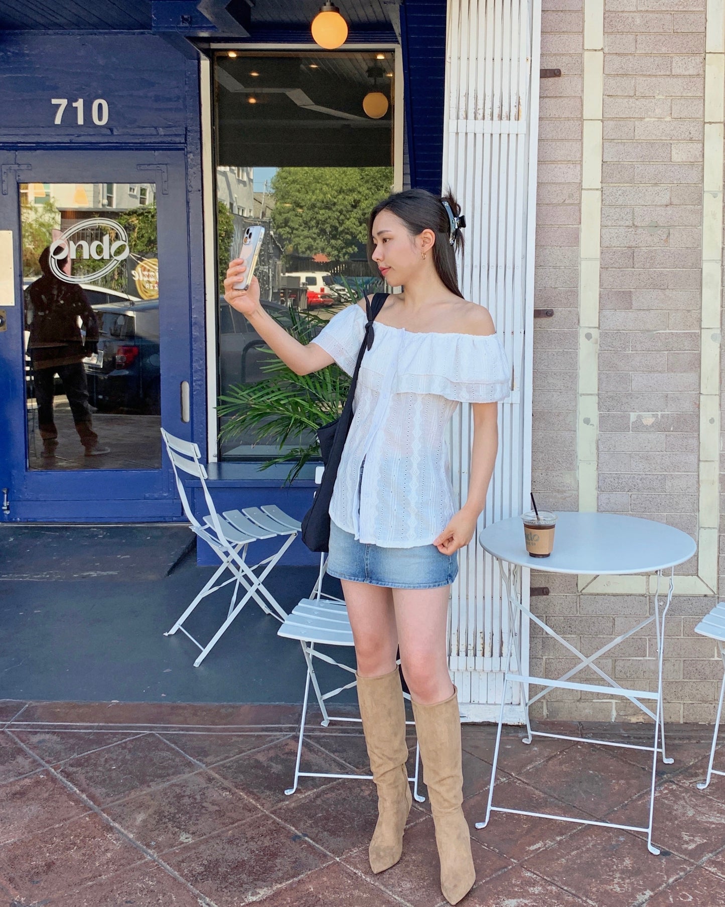 Ruffled Punching Blouse