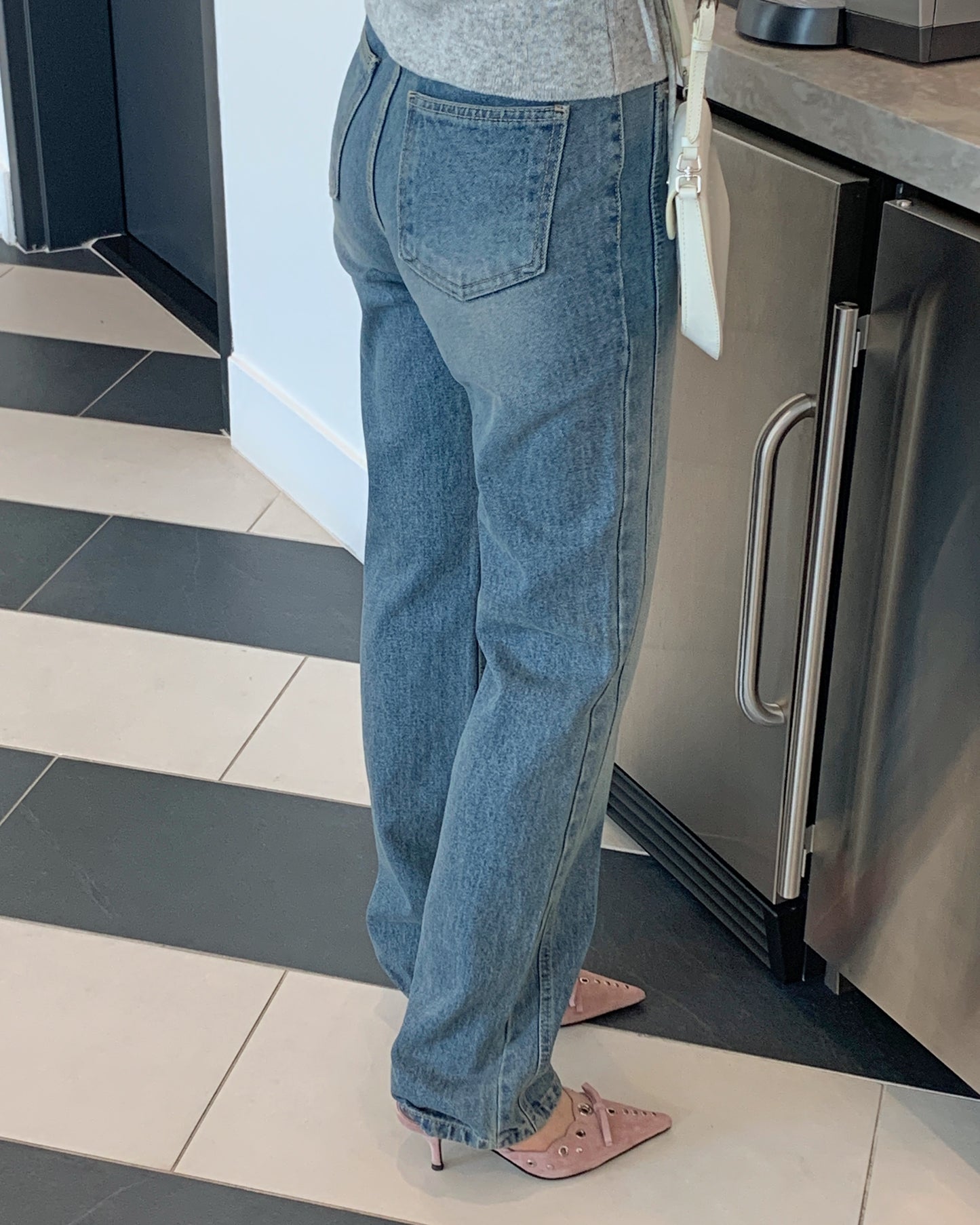 Side Pintuck Straight Fit Jeans