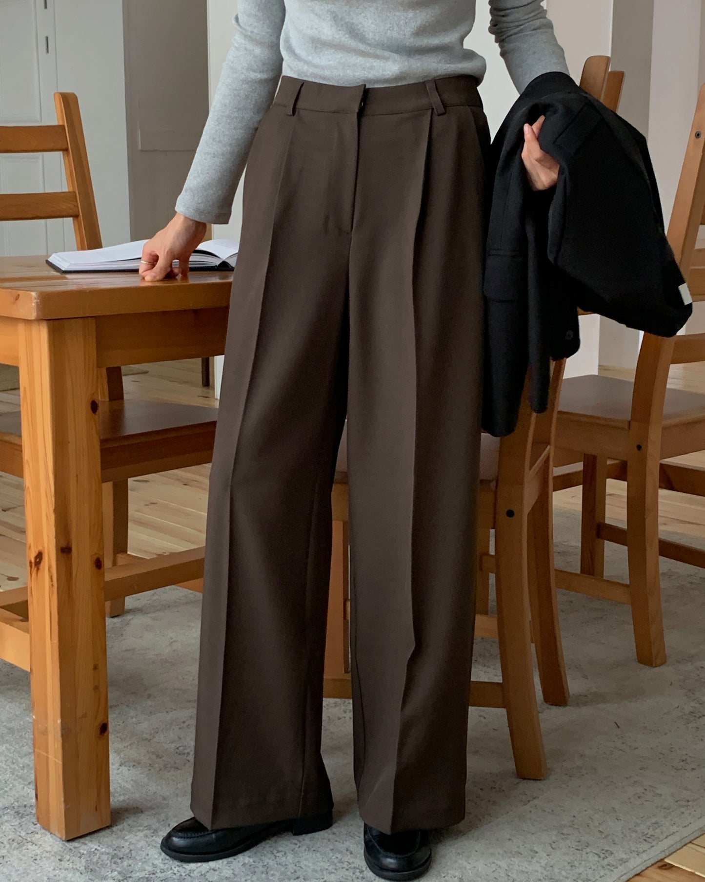 Minimal Straight Trousers