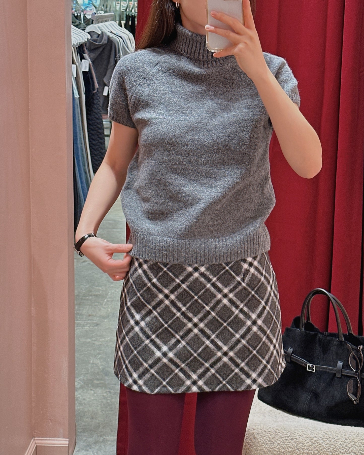 Minimalist Turtleneck Knit