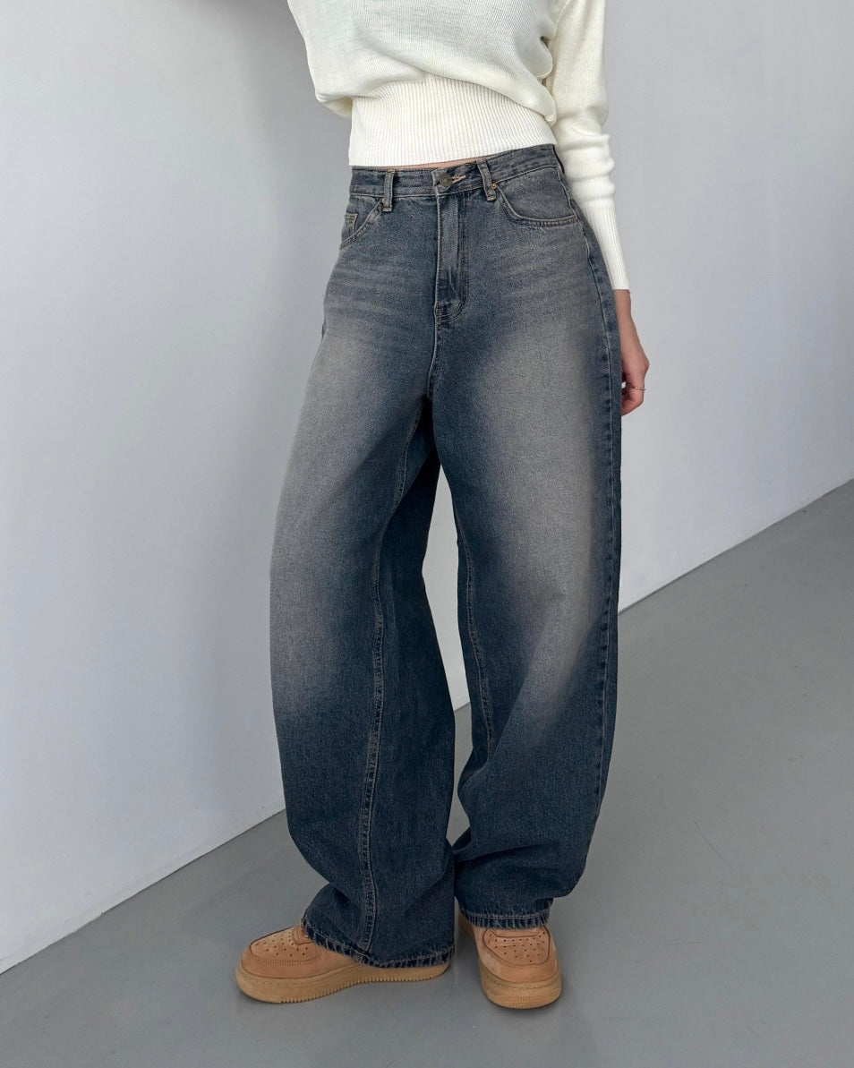 Balloon Fit Washed Jeans