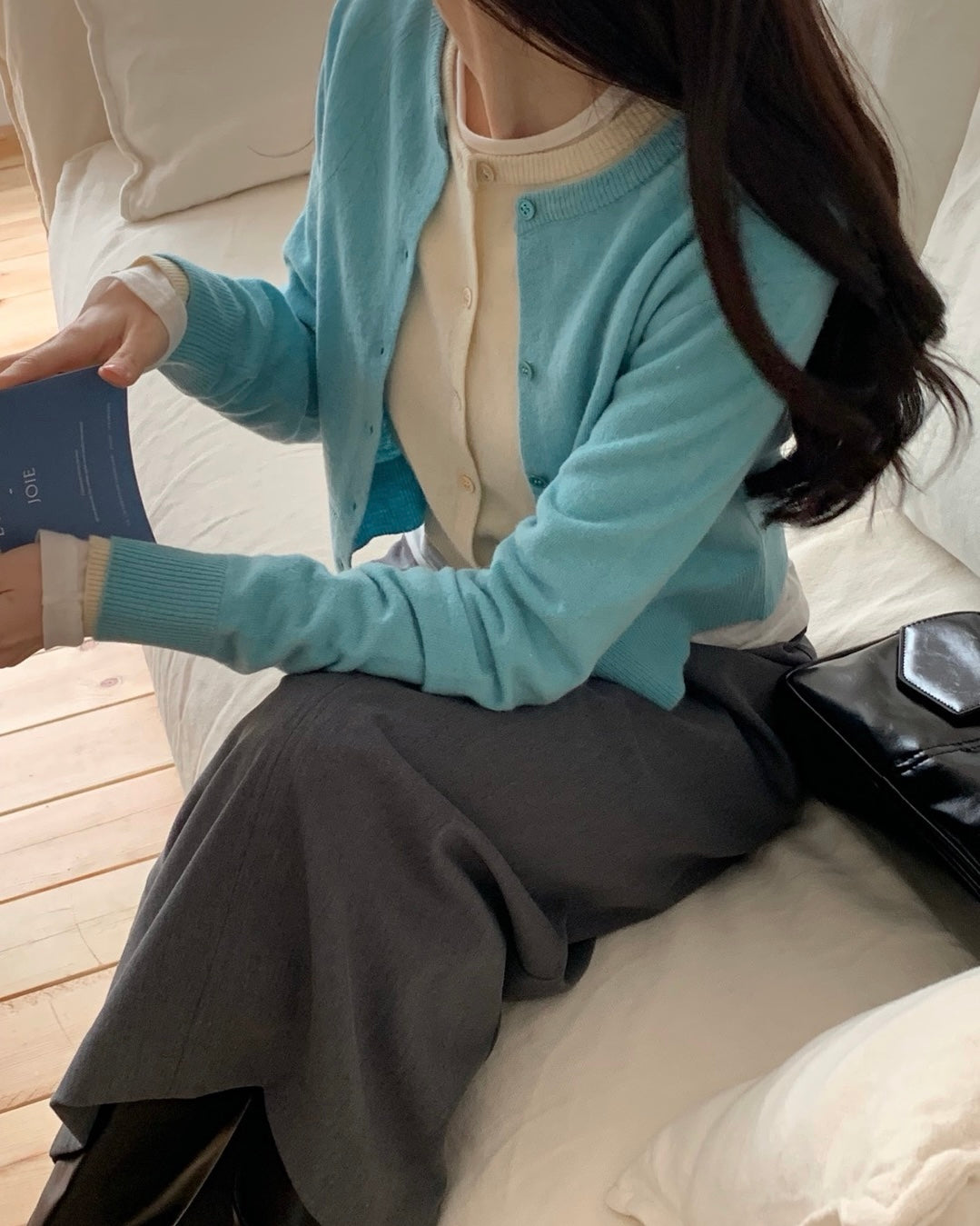 Minimal Cropped Cardigan