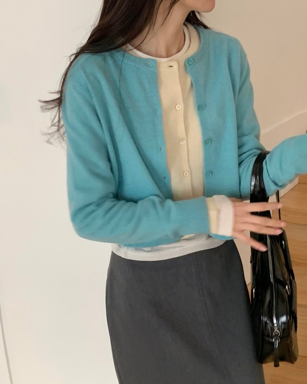 Minimal Cropped Cardigan