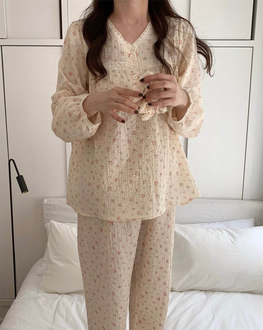 Rosebud Pajama Set with Scrunchie