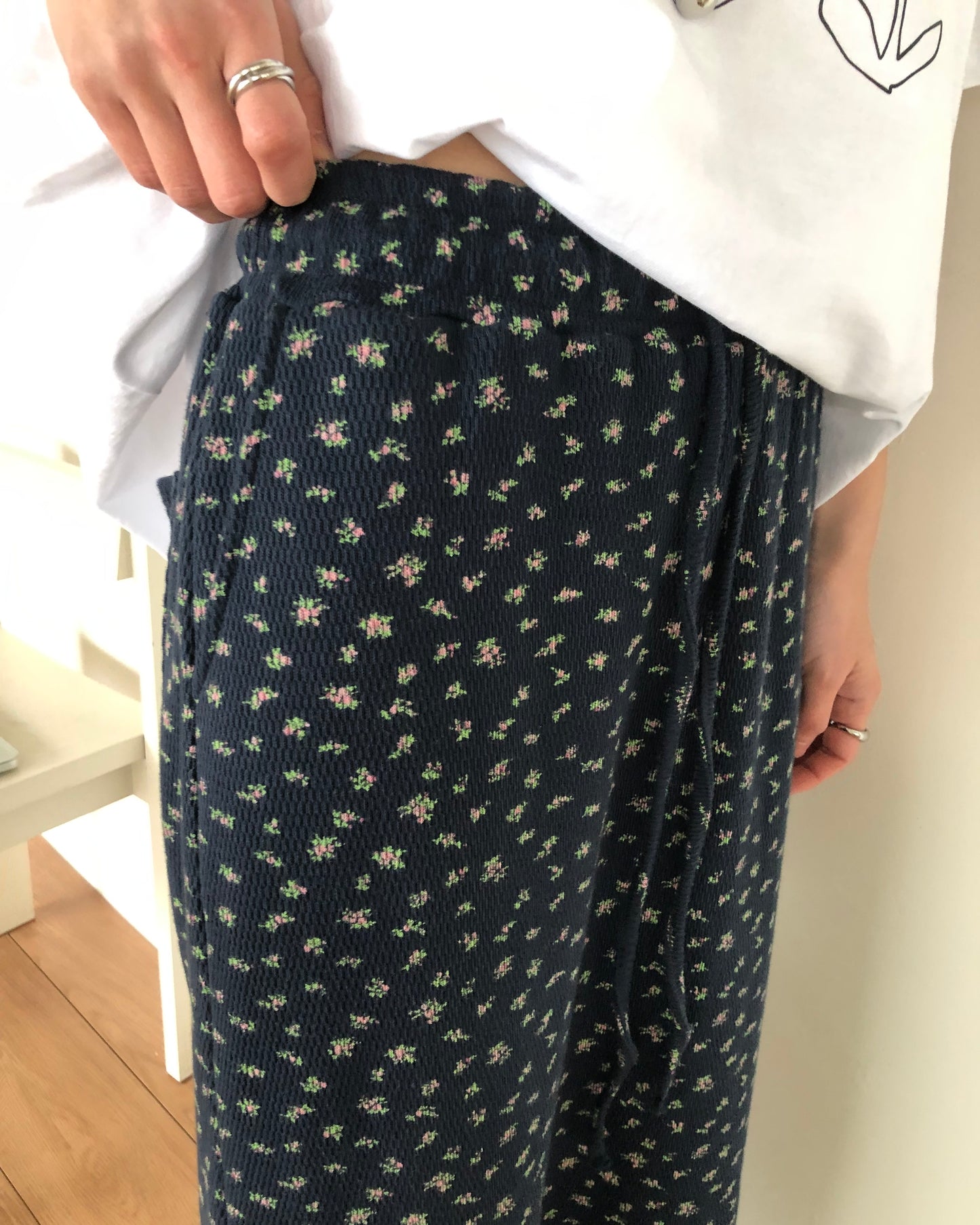 Ditsy Floral Knit Skirt