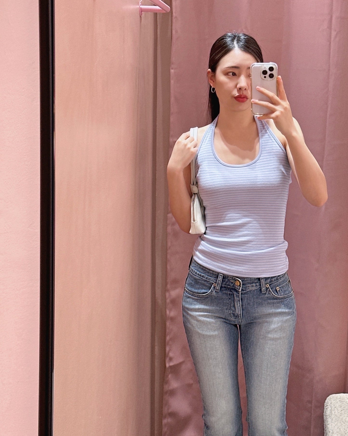Low-Rise Capri Jeans