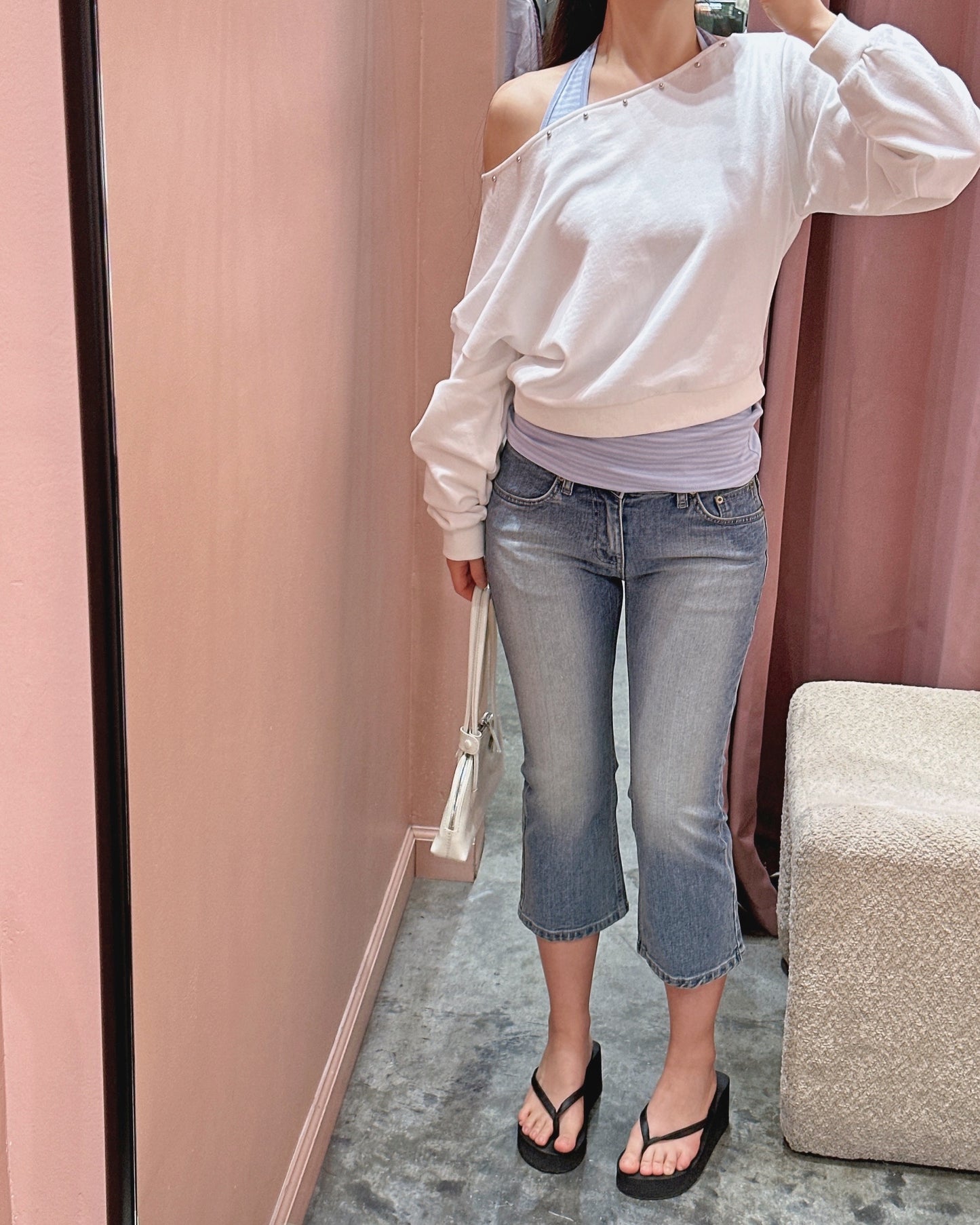 Low-Rise Capri Jeans
