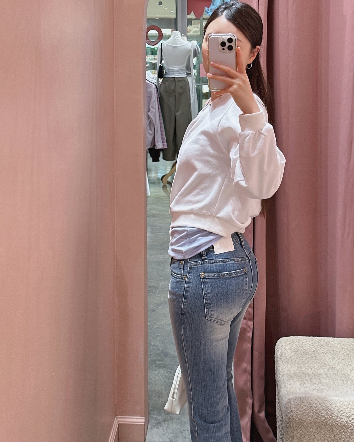 Low-Rise Capri Jeans