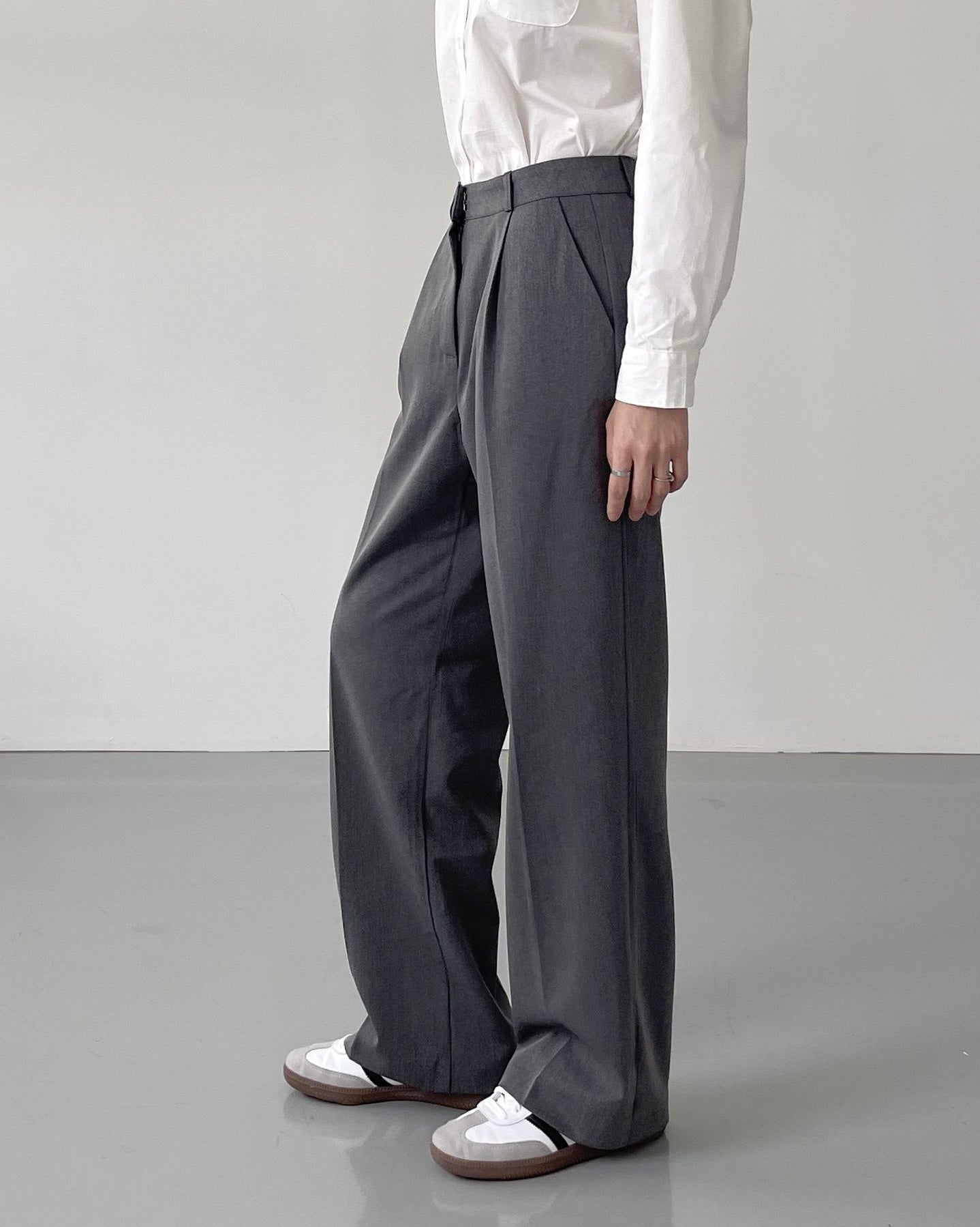 Minimal Pleated Trousers