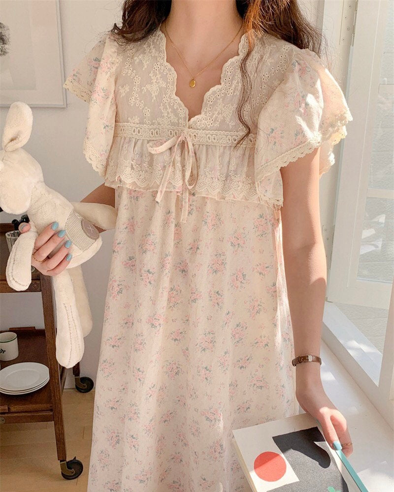 Vintage Floral Lace Nightgown