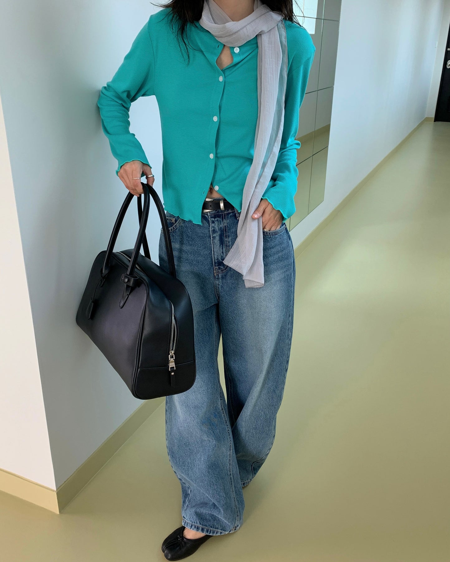 Relaxed Barrel Leg Wide Jeans