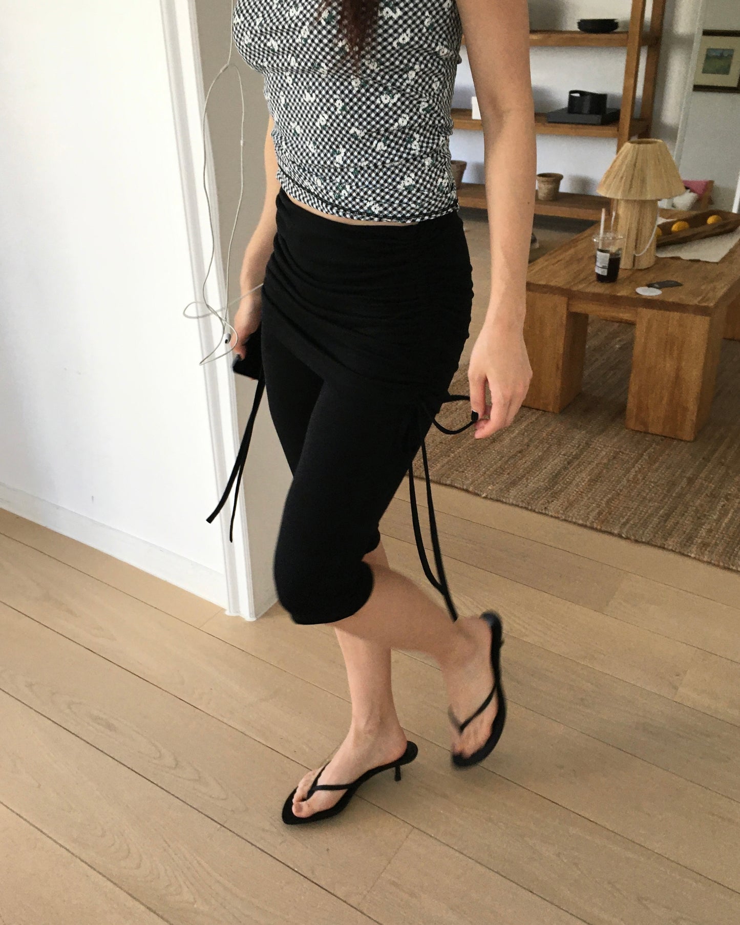 Side Tie Capri Leggings