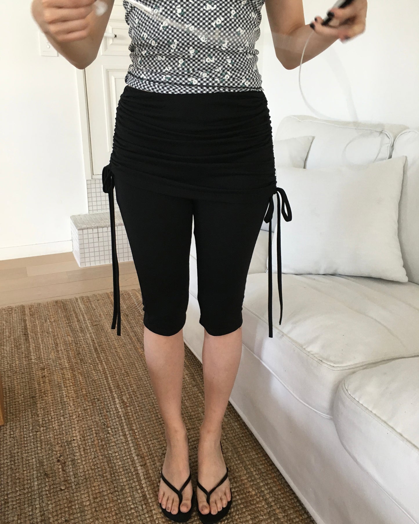 Side Tie Capri Leggings