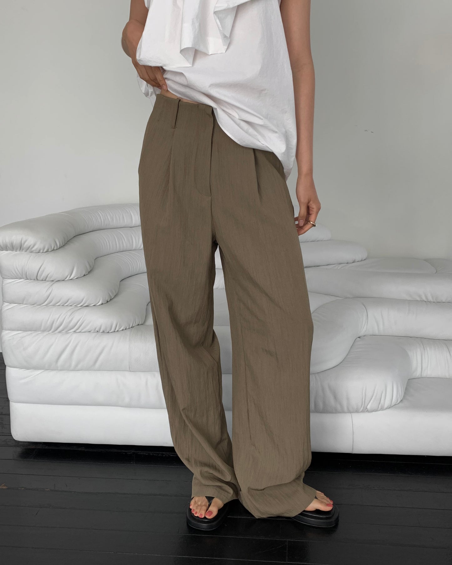 Relaxed Pleated Pants