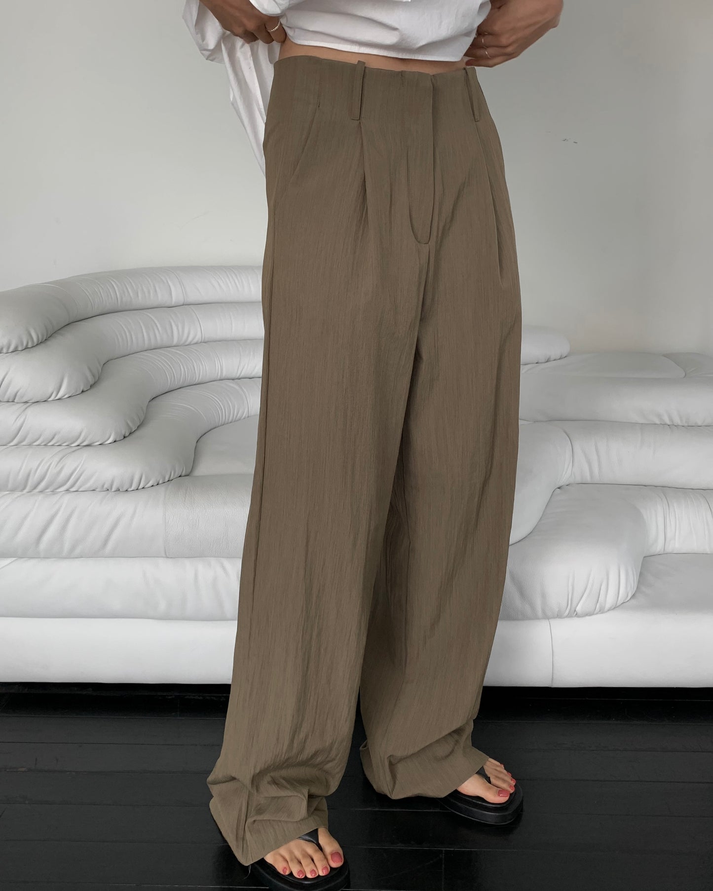 Relaxed Pleated Pants