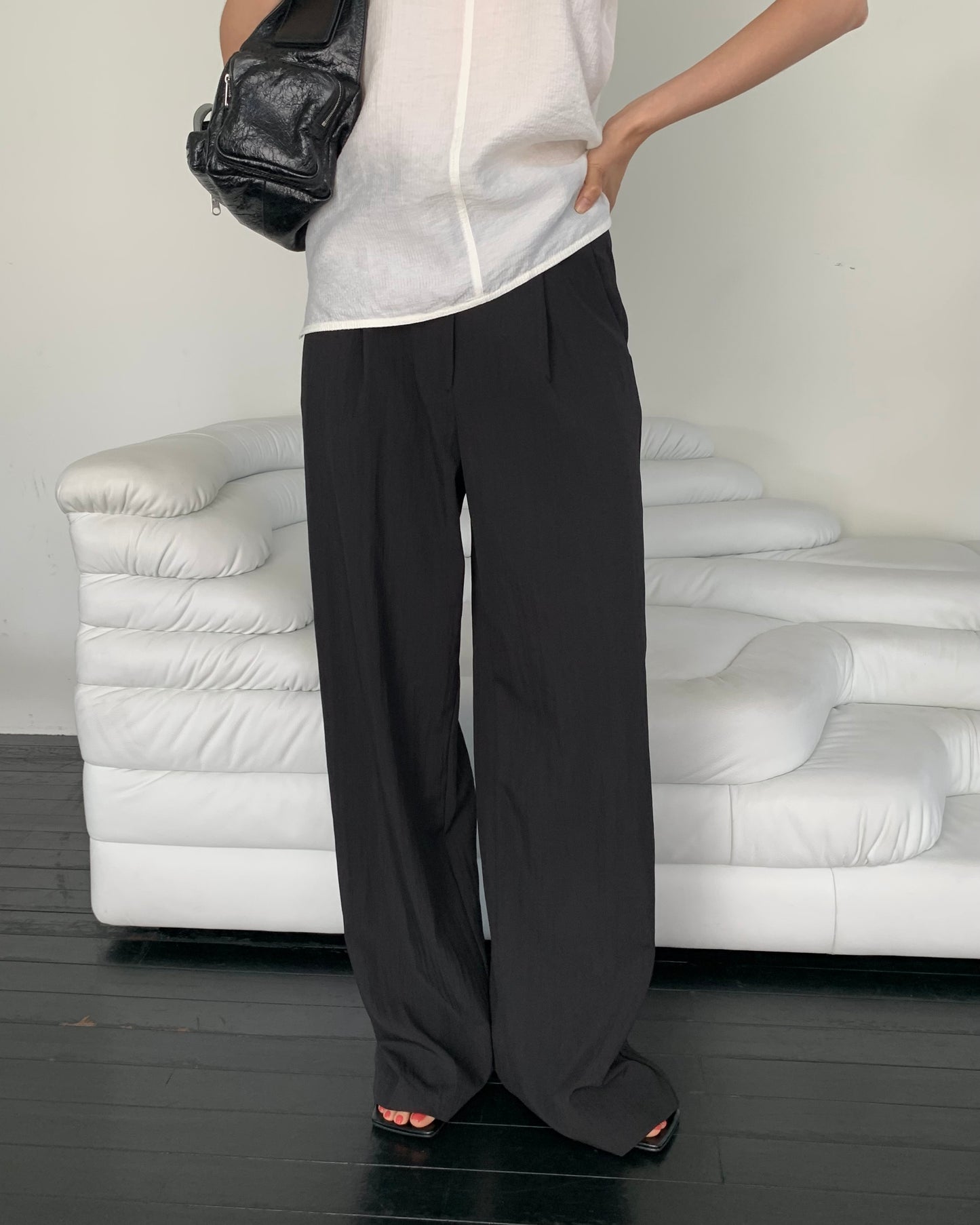 Relaxed Pleated Pants