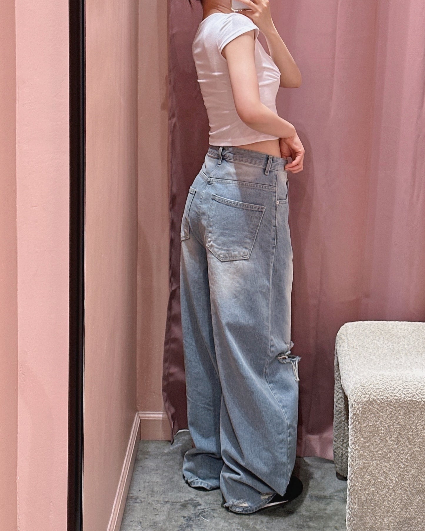Distressed Wide Barrel Jeans