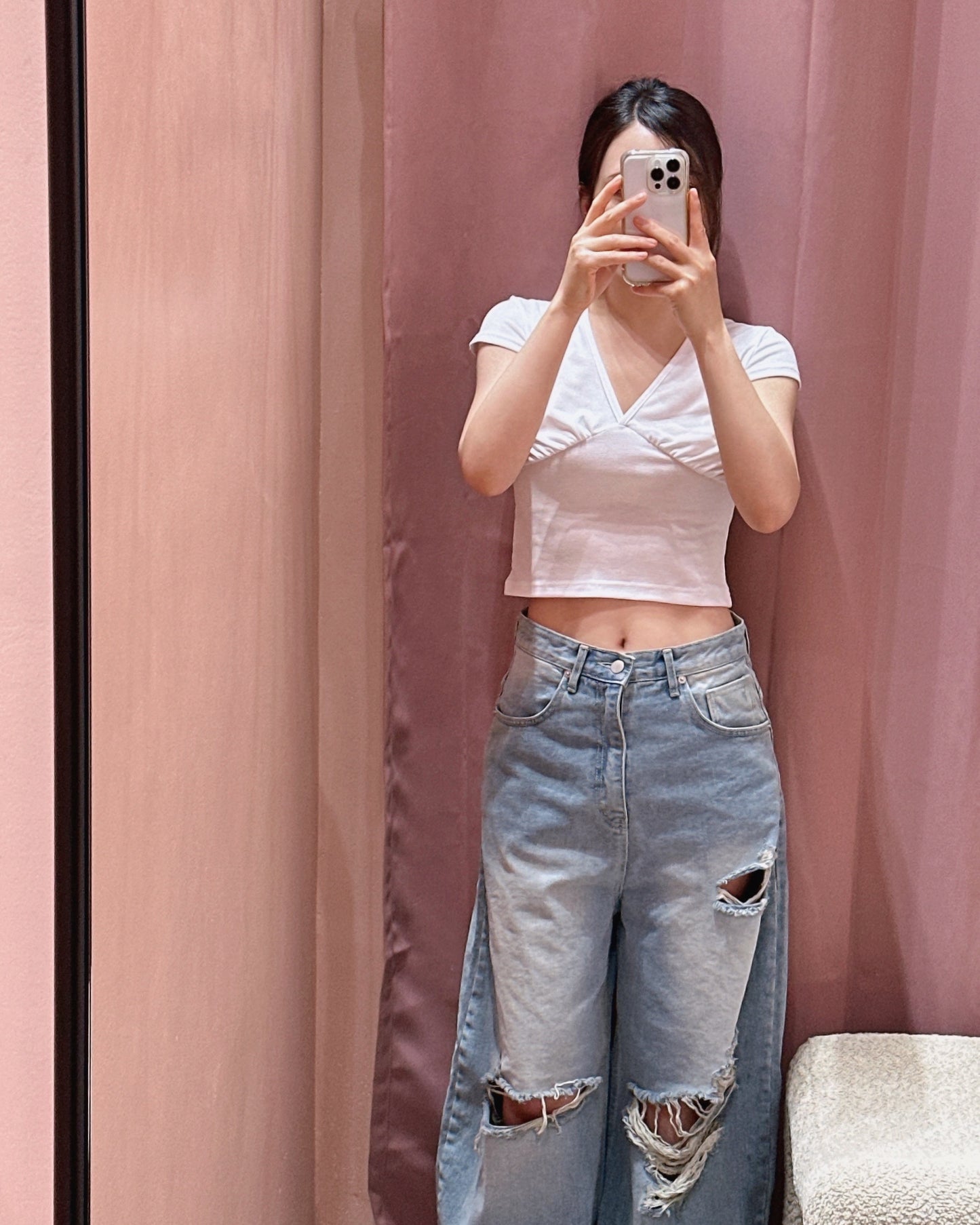 Distressed Wide Barrel Jeans