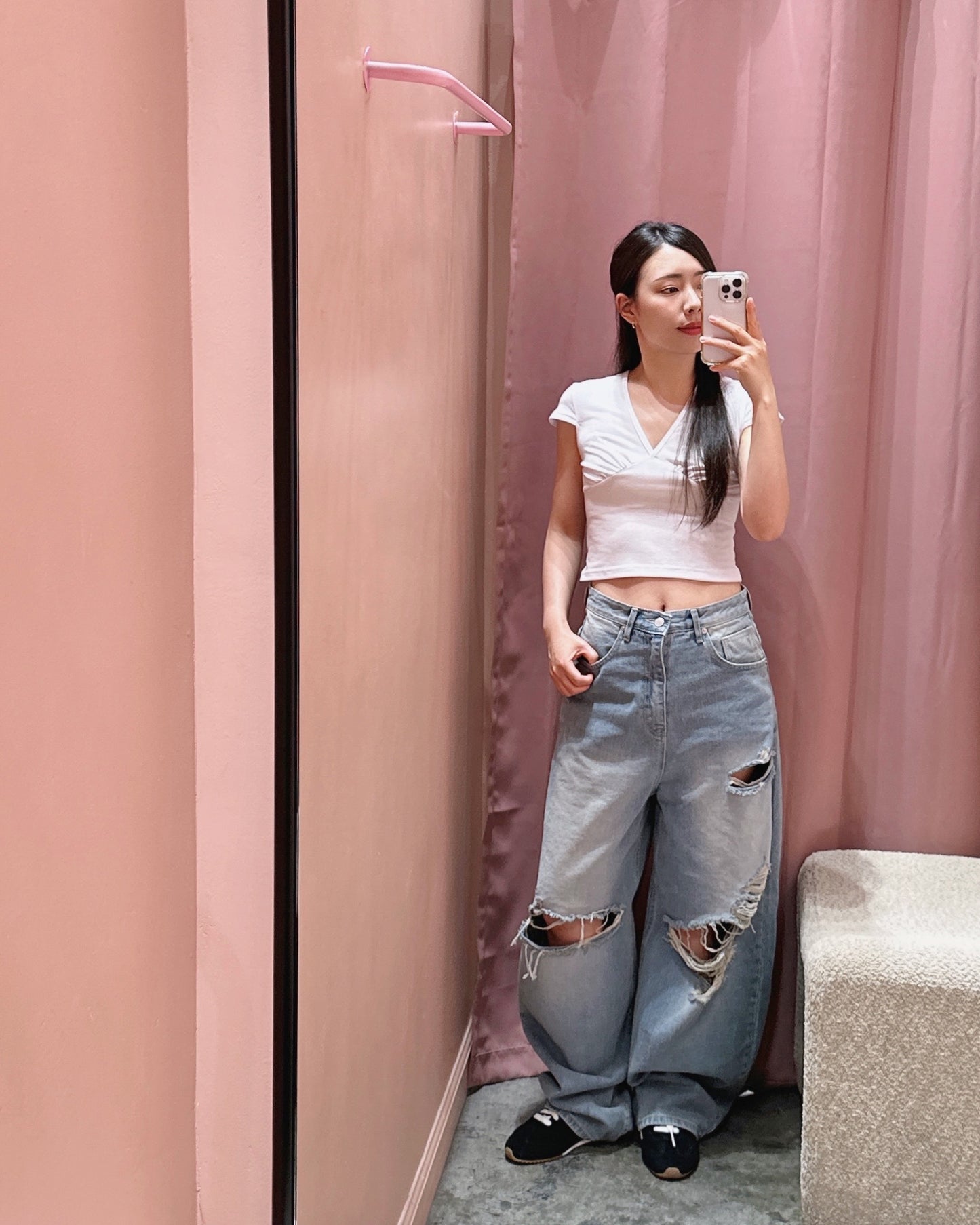 Distressed Wide Barrel Jeans