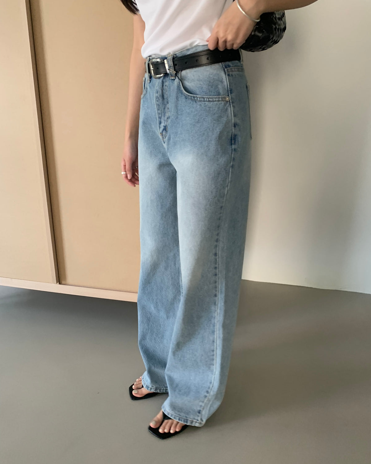 Relaxed Straight Jeans