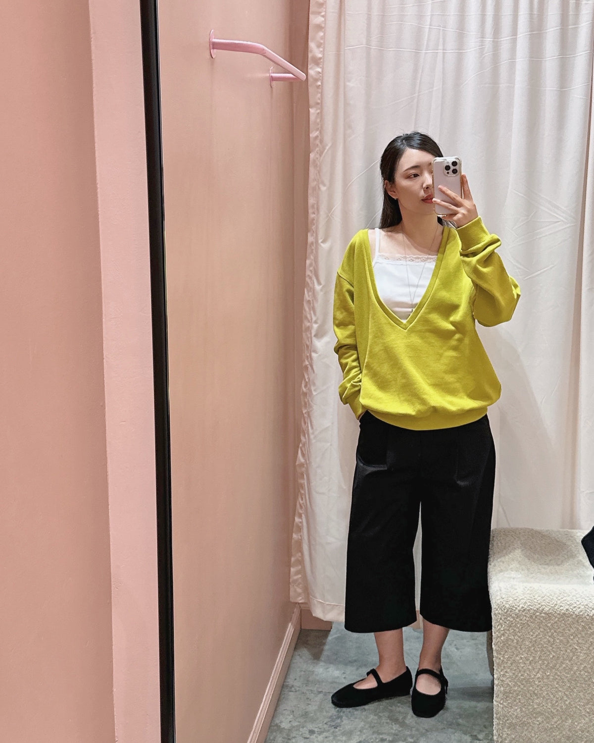 Deep V Pullover