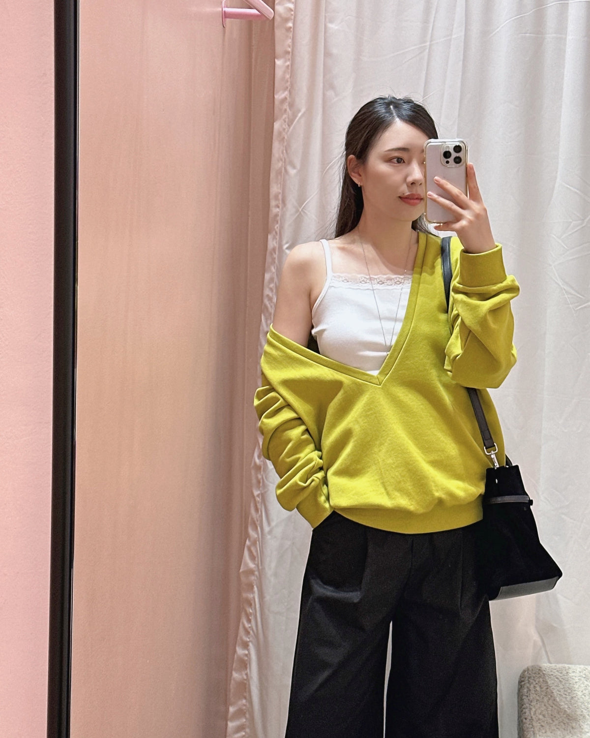 Deep V Pullover