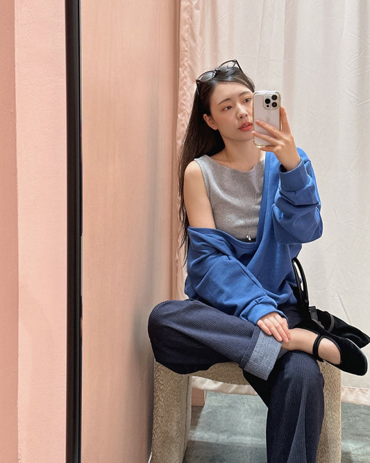 Deep V Pullover