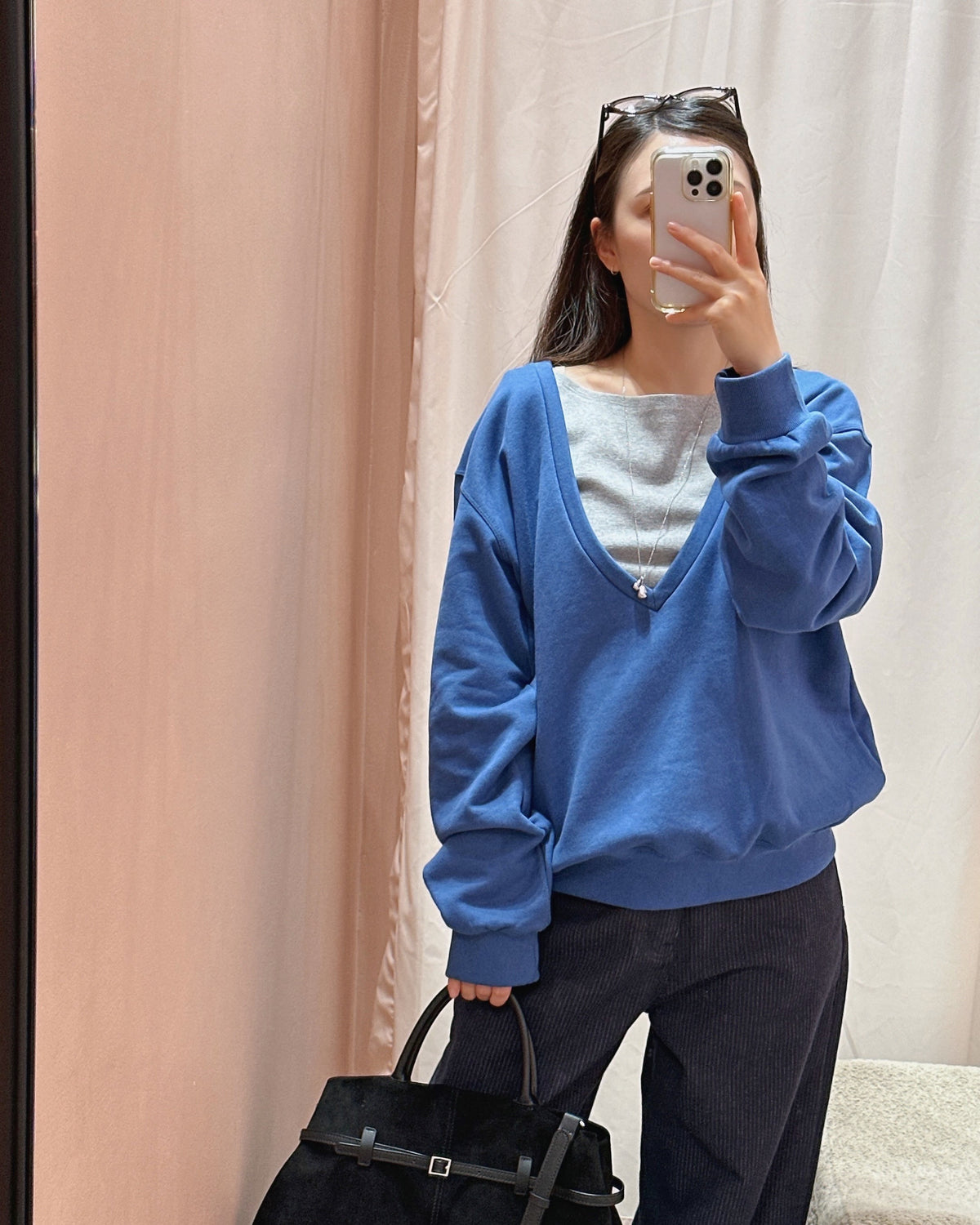 Deep V Pullover