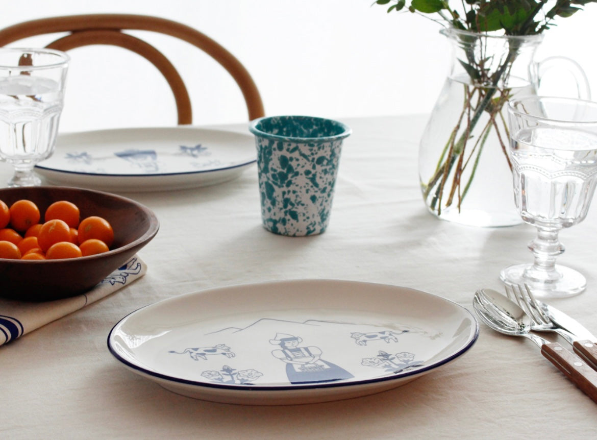 1537 Milkmaid Oval Plate