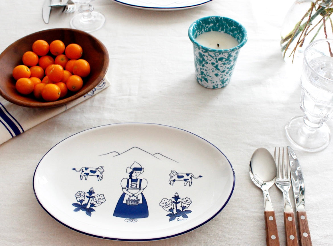 1537 Milkmaid Oval Plate