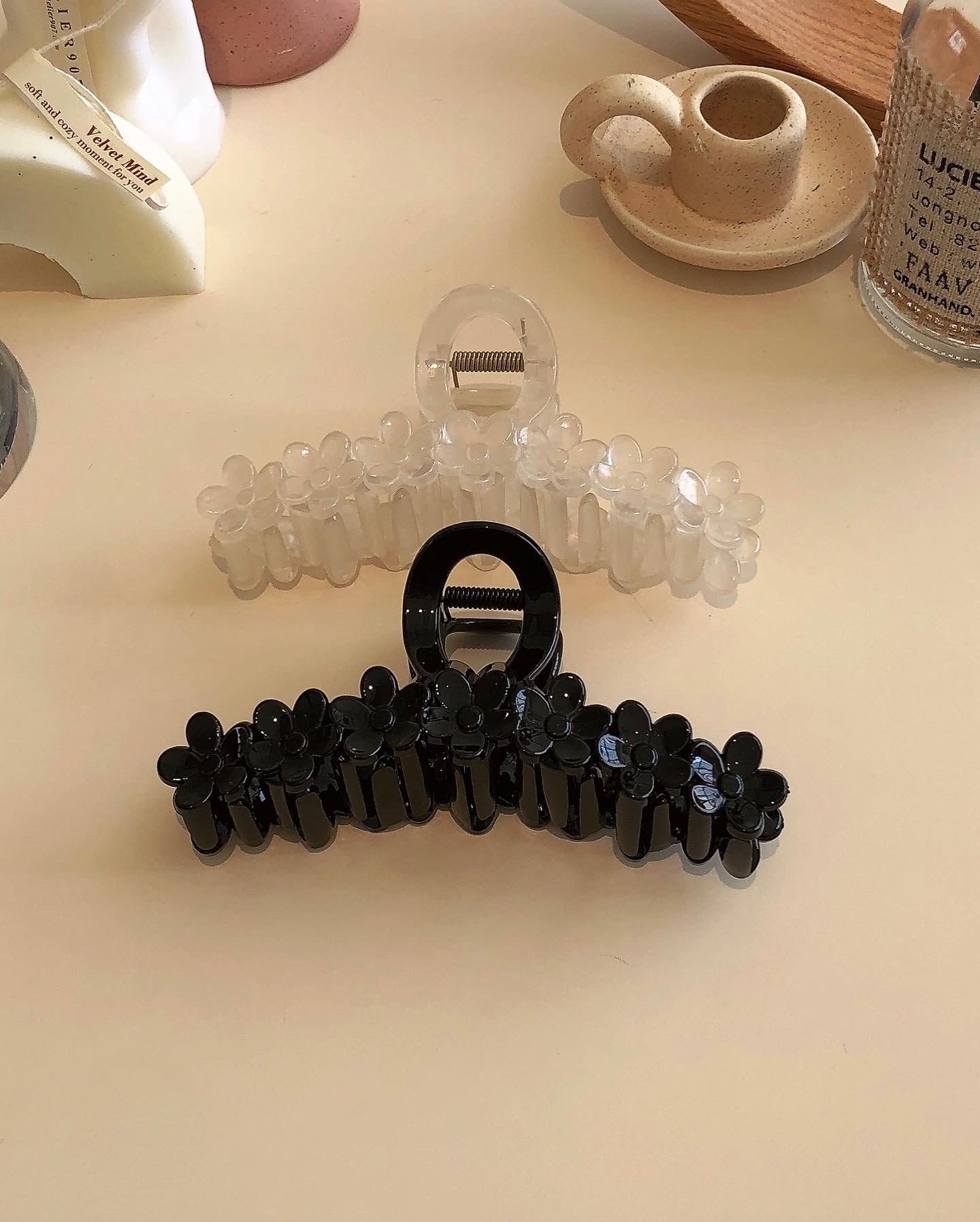 Acrylic Flower Claw Clip